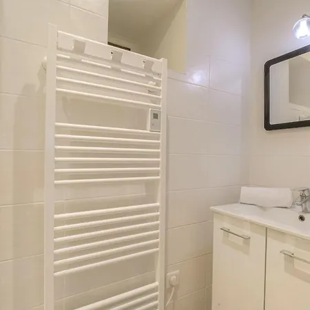 Moderne Avec 2 Chambres, Cœur De Appartement Lyon